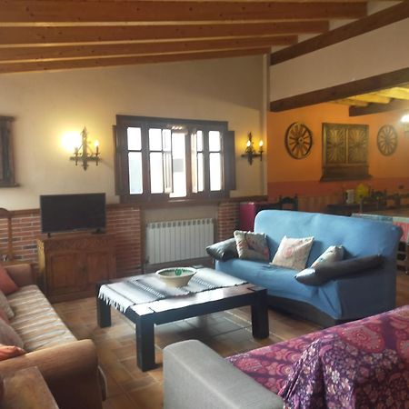 La Casa Del Abuelo Simon Pensionat Fuente el Sauz Exteriör bild
