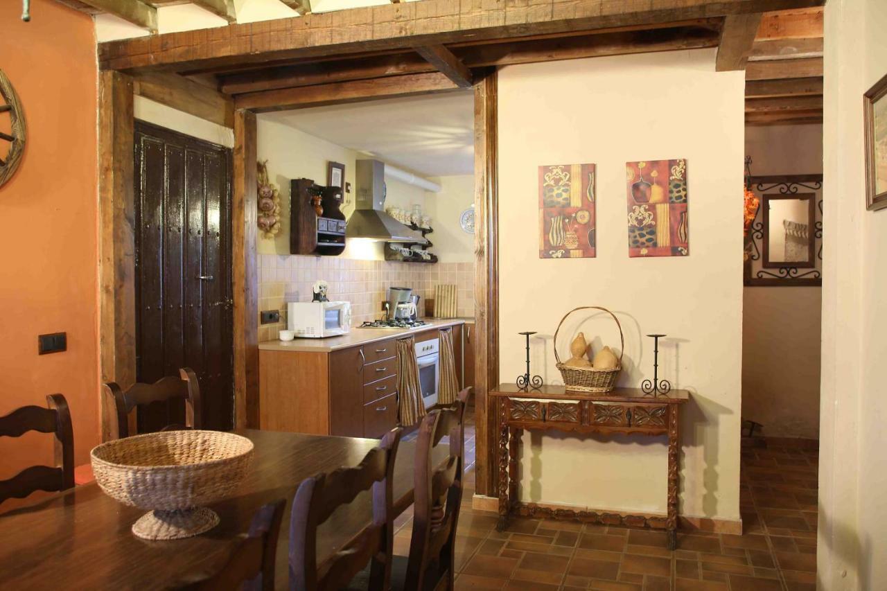 La Casa Del Abuelo Simon Pensionat Fuente el Sauz Exteriör bild