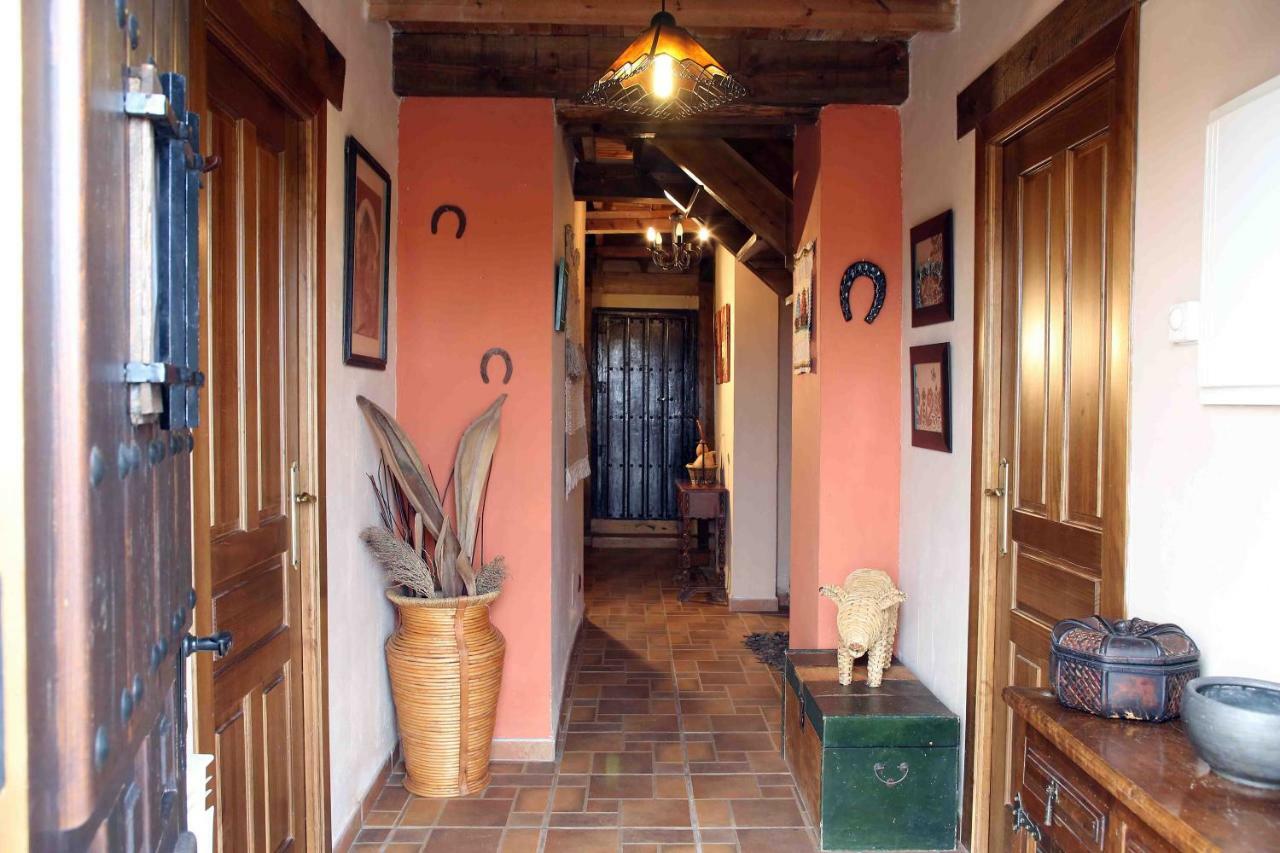 La Casa Del Abuelo Simon Pensionat Fuente el Sauz Exteriör bild