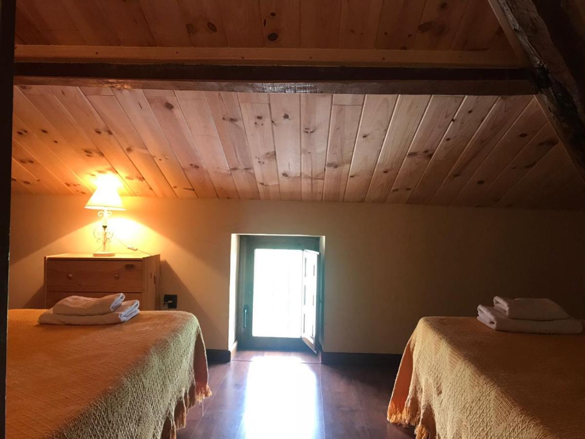 La Casa Del Abuelo Simon Pensionat Fuente el Sauz Exteriör bild