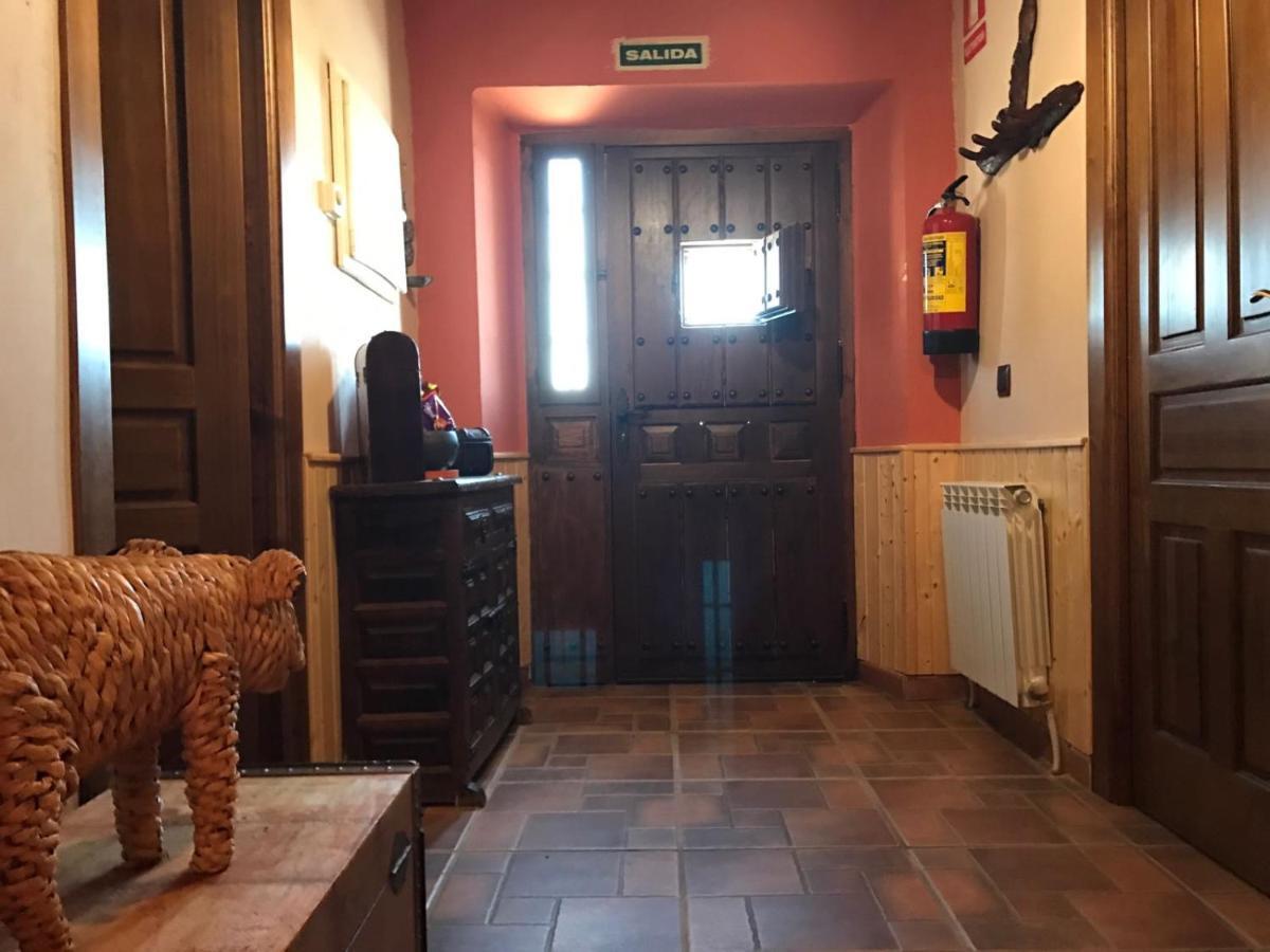 La Casa Del Abuelo Simon Pensionat Fuente el Sauz Exteriör bild