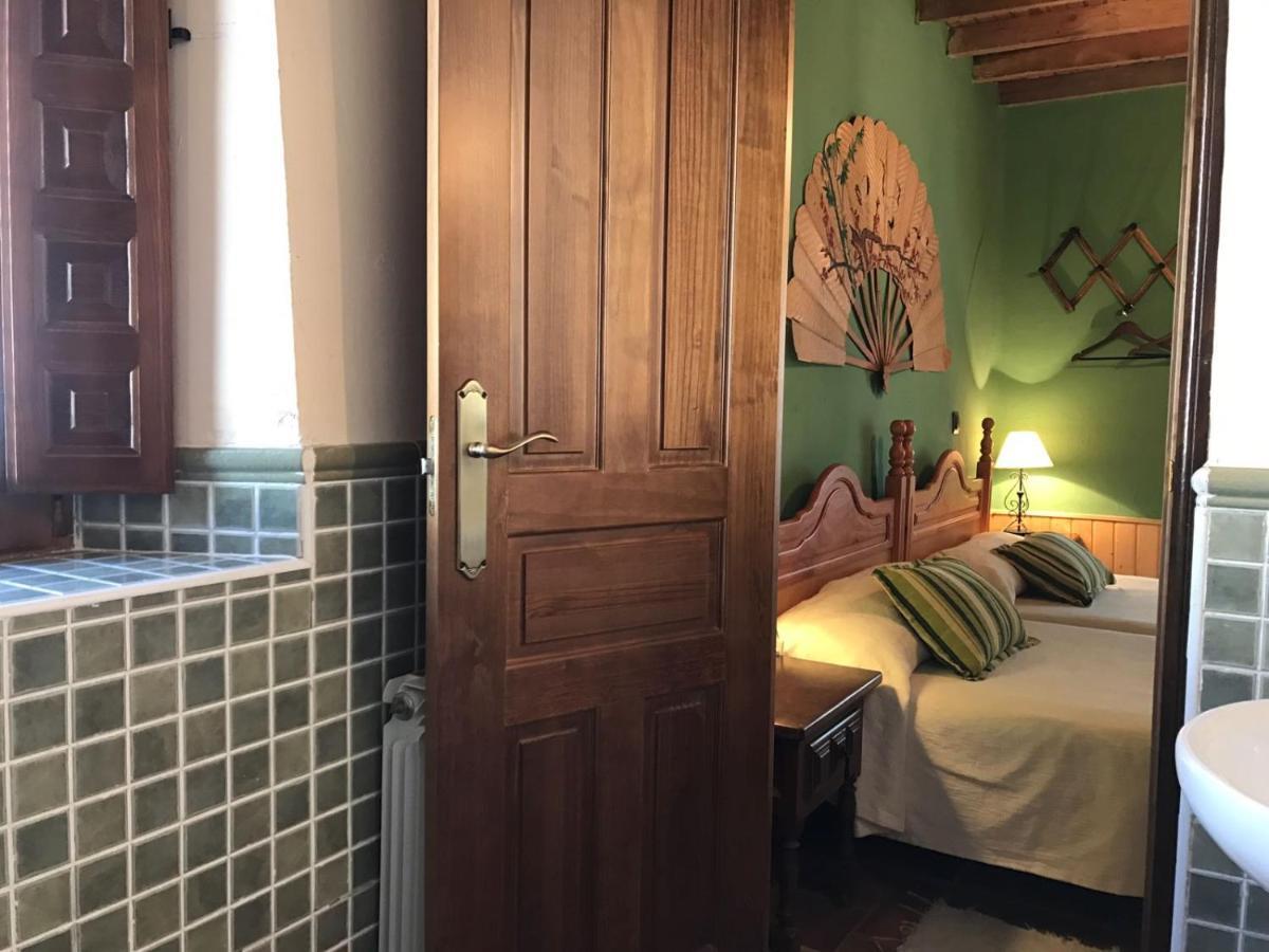 La Casa Del Abuelo Simon Pensionat Fuente el Sauz Exteriör bild