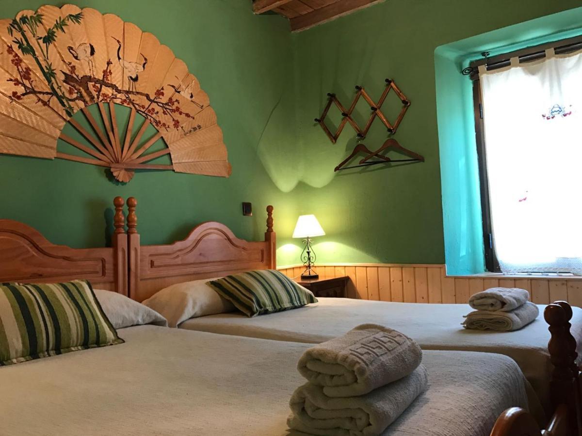 La Casa Del Abuelo Simon Pensionat Fuente el Sauz Exteriör bild