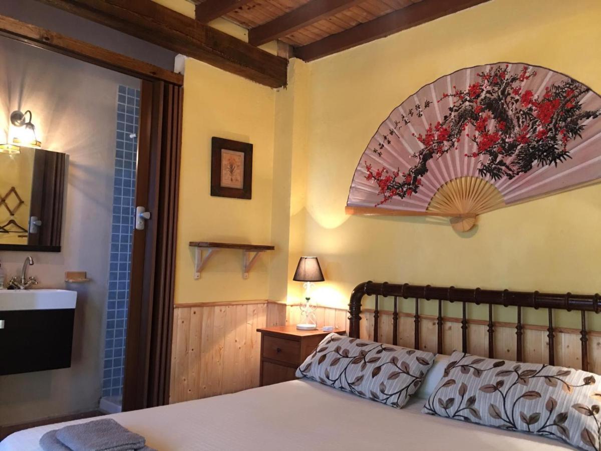 La Casa Del Abuelo Simon Pensionat Fuente el Sauz Exteriör bild
