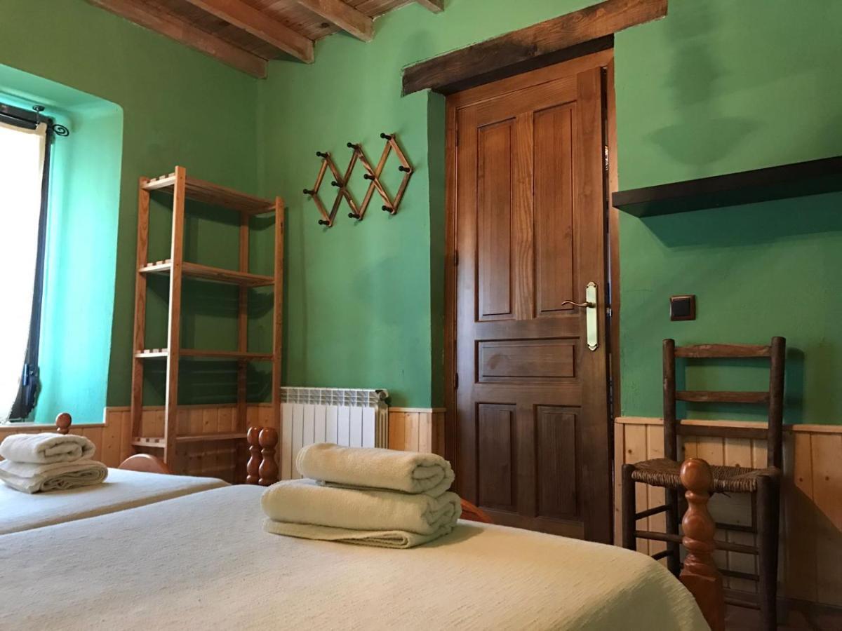 La Casa Del Abuelo Simon Pensionat Fuente el Sauz Exteriör bild